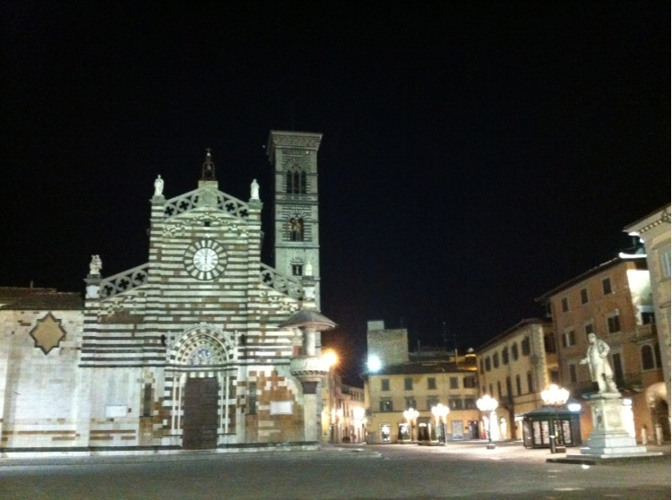Piazza del Duomo di notte, Prato